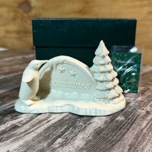 Dept 56 Snowbabies Polar sign with Penguin and Tree #6804-7